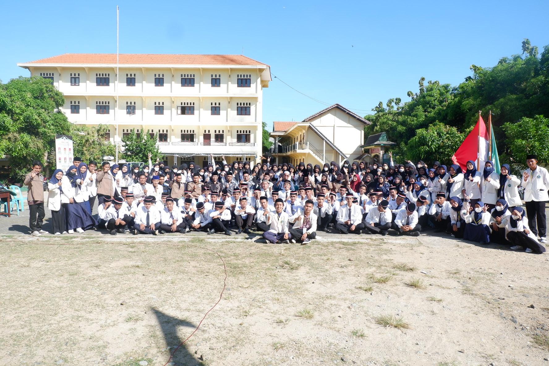 111 Mahasiswa Baru STAI Hasan Jufri Bawean Ikuti PBAK 2022