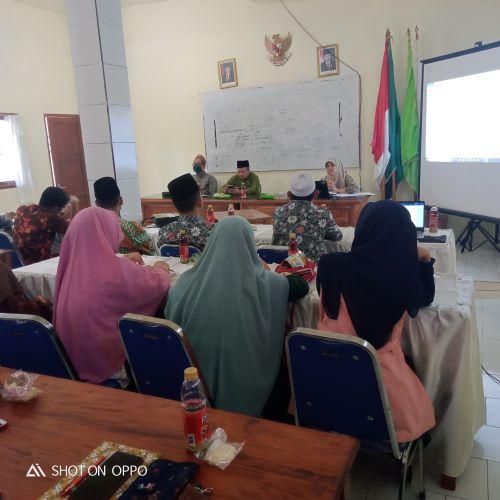 PERSIAPAN PERKULIAHAN SEMESTER GASAL TA 2020-2021, STAIHA ADAKAN RAPAT DOSEN