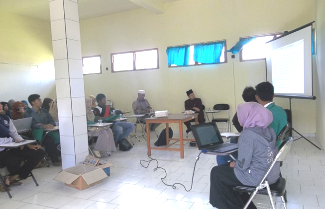 Presentasi Laporan KKN Angkatan Ke-V STAI Hasan Jufri Bawean